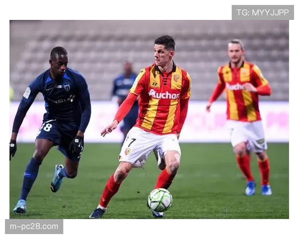 布雷斯特1-1战平斯特拉斯堡,双方各取一分